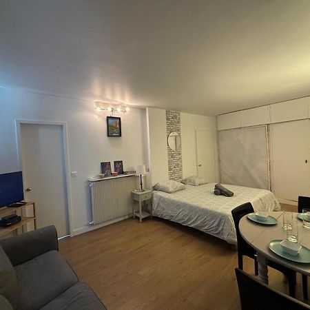 Appartement Des Champs Elysees Paris Exterior foto
