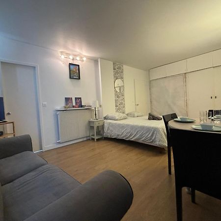 Appartement Des Champs Elysees Paris Exterior foto